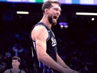 爱游戏网站 - 江山靠谁守诉衷情 