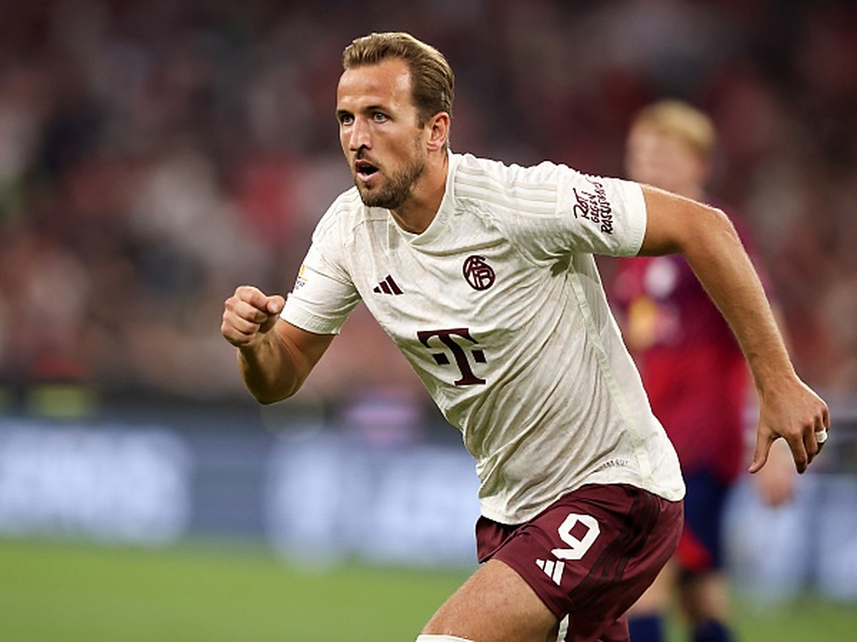 莱比锡内部会议纪要流出:清晨强势反弹,德国杯使命明确,球探报告显示潜力 莱比锡内部会议纪要流出:清晨强势反弹,德国杯使命明确,球探报告显示潜力