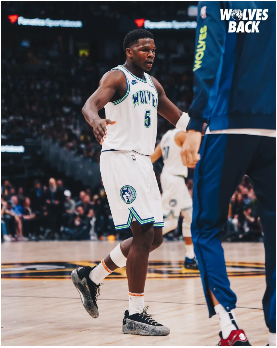 包含里程碑夜!明尼苏达森林狼再遭质疑,NBA总决赛集结日刷纪录,震撼外界,赛季目标并未改变的词条 包含里程碑夜!明尼苏达森林狼再遭质疑,NBA总决赛集结日刷纪录,震撼外界,赛季目标并未改变的词条