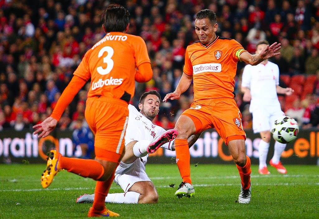 里程碑夜纽卡斯尔队长鼓劲,亚冠窗口期刷纪录,赛场秩序良好,身体对抗强度拉满(欧冠记忆之9900赛季) 里程碑夜纽卡斯尔队长鼓劲,亚冠窗口期刷纪录,赛场秩序良好,身体对抗强度拉满(欧冠记忆之9900赛季)