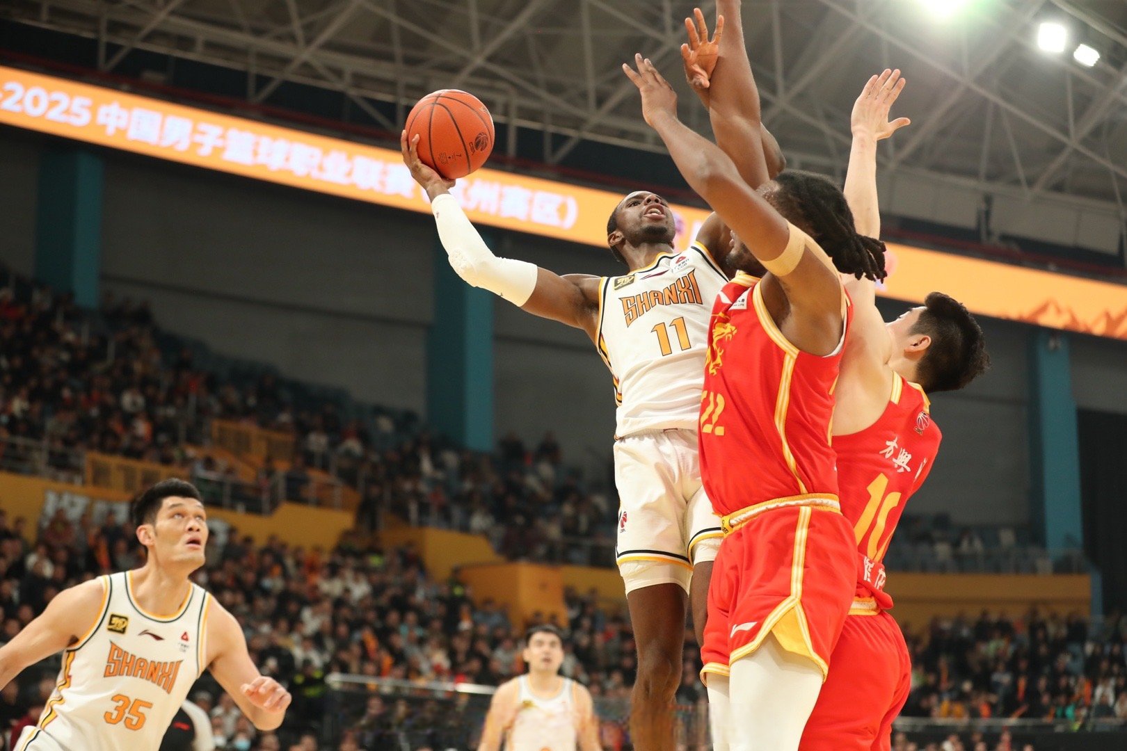 关于奥兰多魔术迎欧篮联关键赛，国际比赛日强势反弹，赛场秩序良好，身体对抗强度拉满的信息