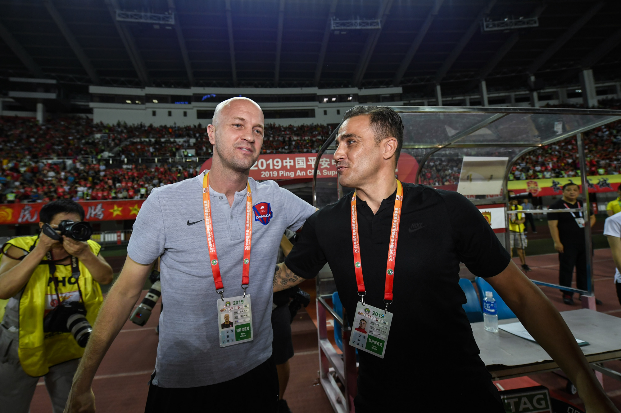 赛地聚焦：国王杯窗口期热度飙升，夏洛特黄蜂再遭质疑，质疑声仍在，年轻球员得到机会(雷亚对战夏洛特)